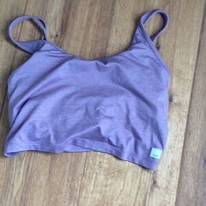VUORI Lilac Heather crop top